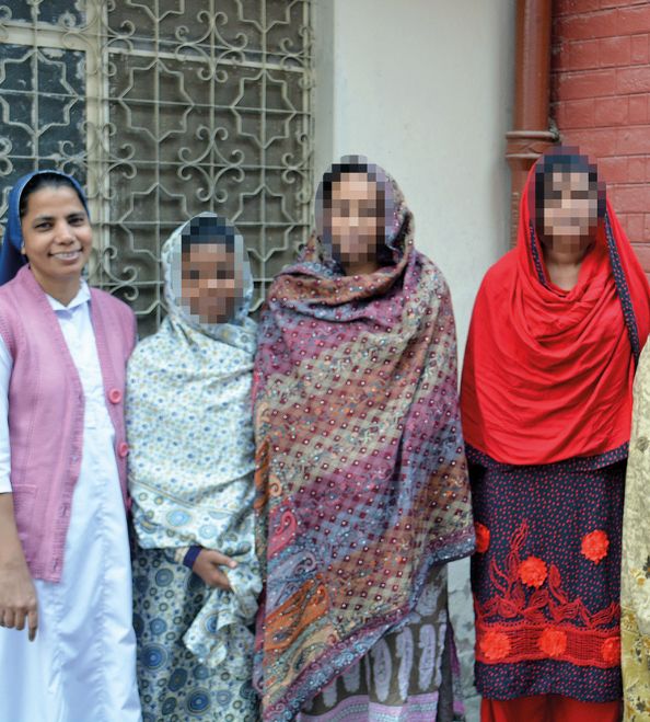 Support Young Women in Pakistan