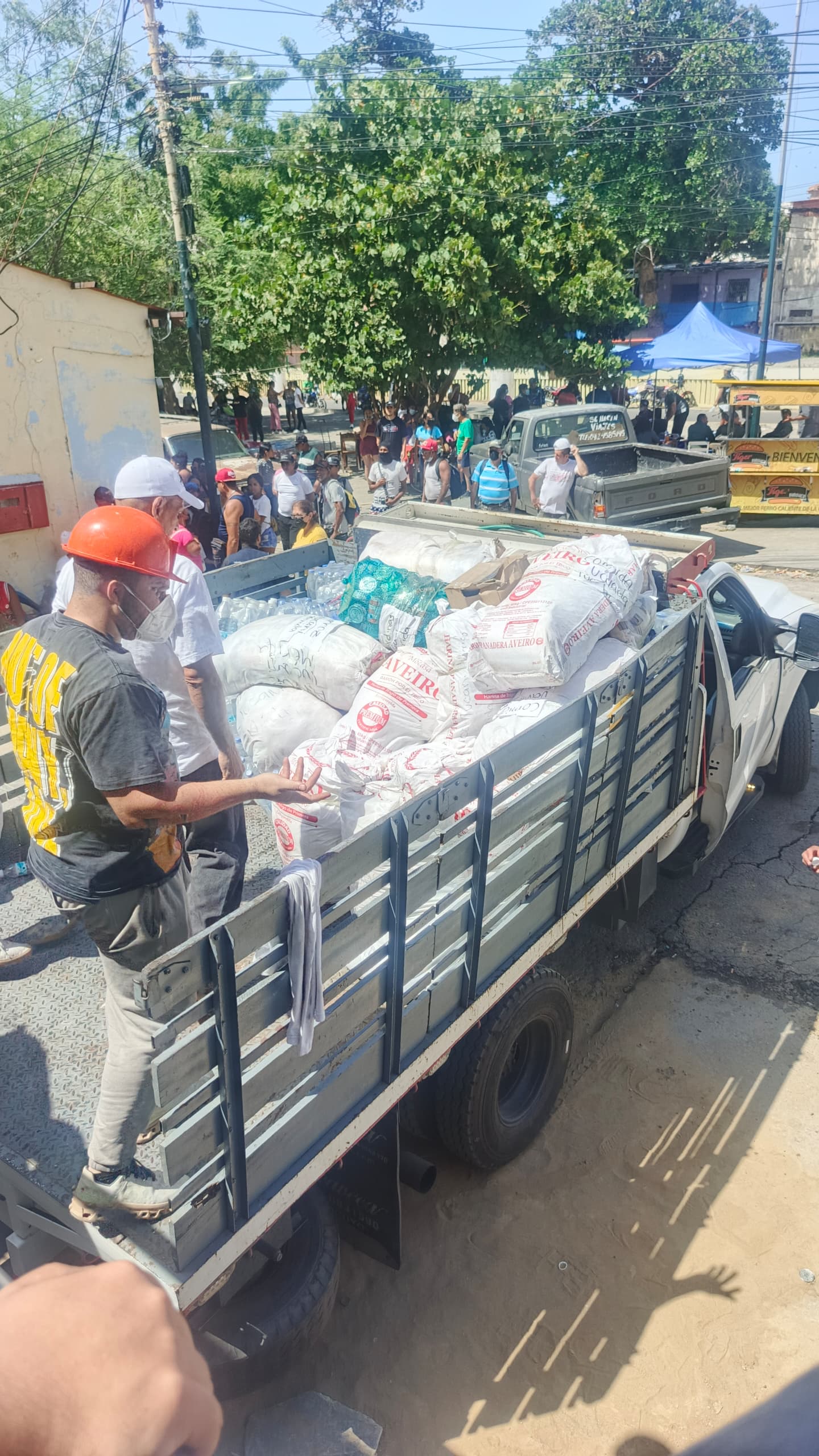 Venezuelan seminarians put theology into practice among the rubble